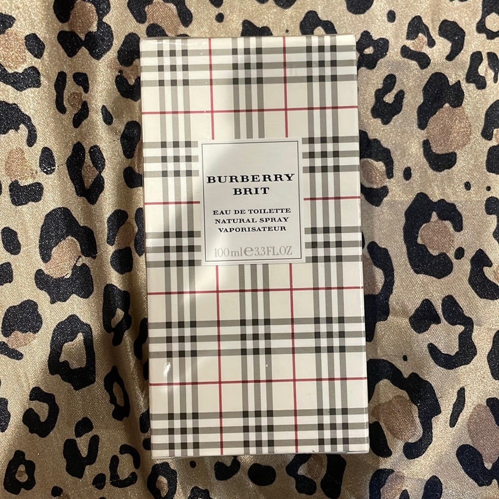 Burberry Brit perfume